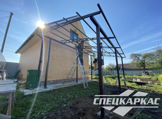 Односкатный навес к дому из поликарбоната №98 - фото 1933