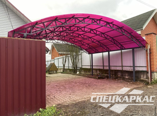 Усиленный навес из поликарбоната арочного типа для парковки двух автомобилей №74 - фото 1691