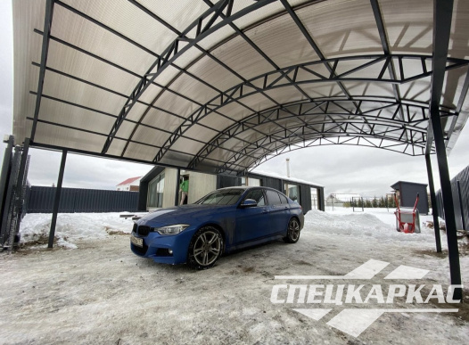 Прочный и просторный навес из поликарбоната для двух автомобилей 7х7 №51 - фото 1469