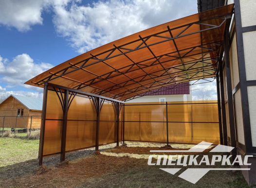 Навес из поликарбоната к дому для автомобиля с закрытыми стенками №35 - фото 1311